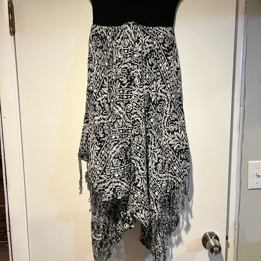 Billabong Black and White Patterned Skirt